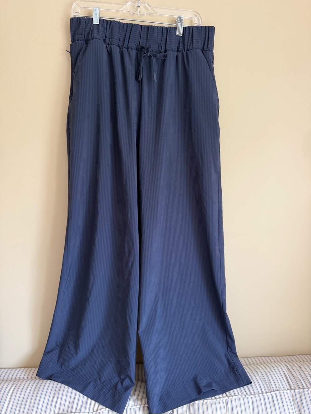 All in Motion wide leg pants